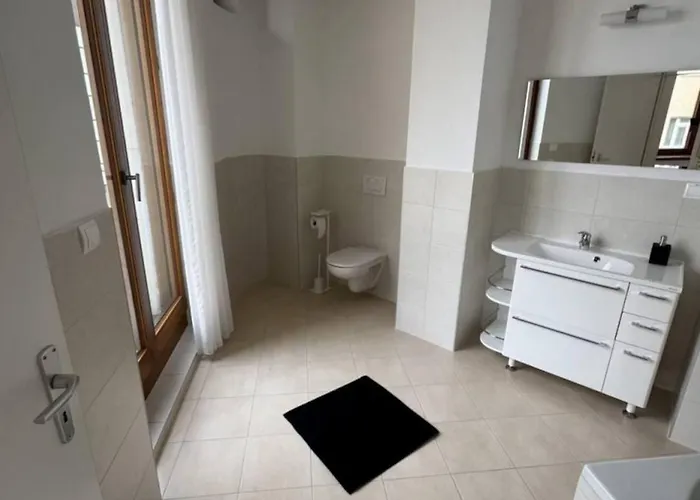 Prime Location 아파트 *